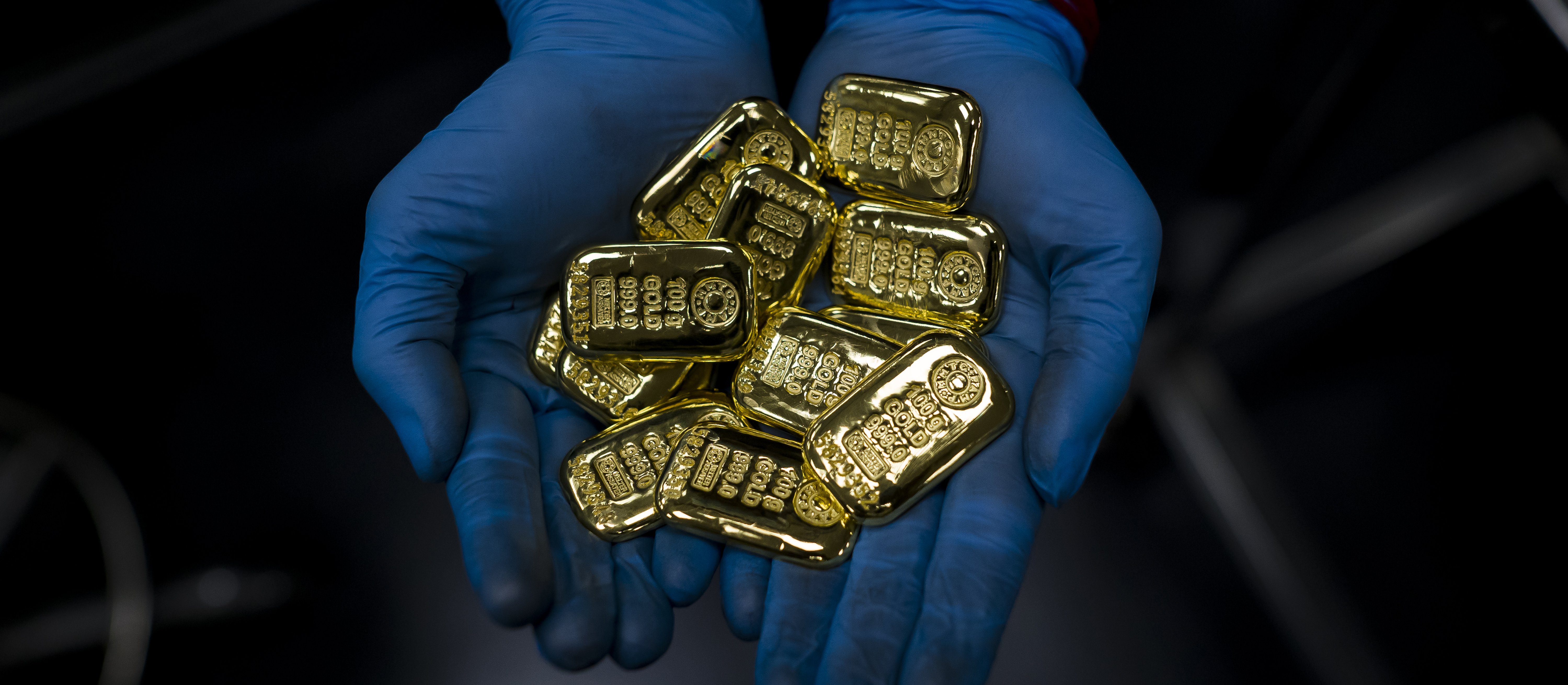 Polacy kupią rekordową ilość złota, ale do łask wraca srebro