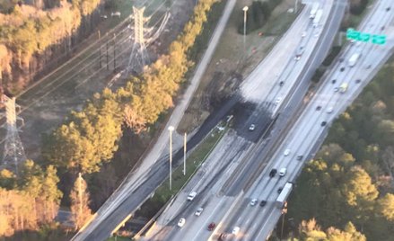 USA: Z przewróconej ciężarówki wyciekło 20 tys. litrów tuszu