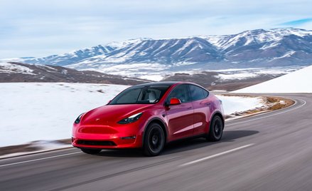 Tesla po raz kolejny obniża ceny swoich modeli. Oddech Chin na karku Muska