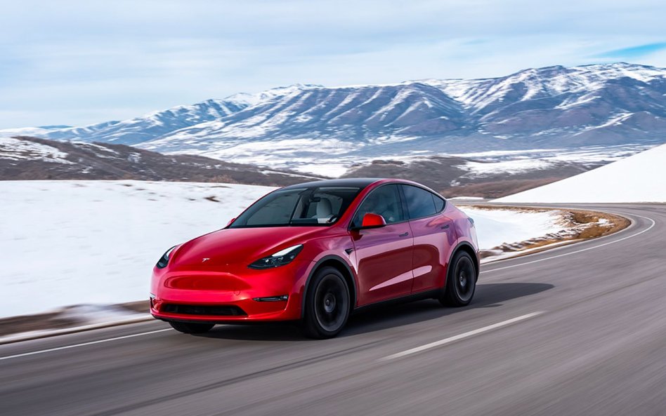 Tesla po raz kolejny obniża ceny swoich modeli. Oddech Chin na karku Muska