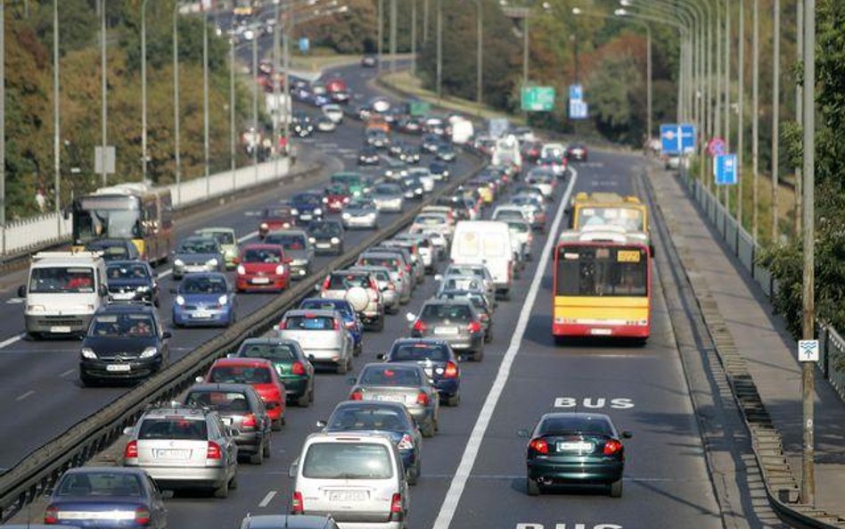 Rośnie prywatny import aut