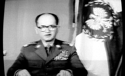 Warszawa, 13 grudnia 1981 r. Generał Jaruzelski ogłasza stan wojenny