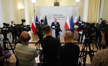Minister sprawiedliwości Waldemar Żurek na konferencji prasowej