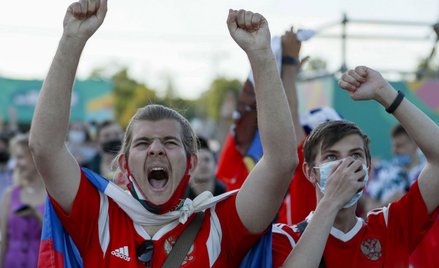 Koronawirus. Moskwa zamyka strefy kibica, przedłuża obostrzenia