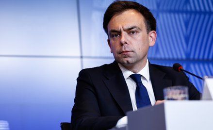 Drugi próg podatkowy, kwota wolna i tańsze paliwo. Rząd rozważa zmiany