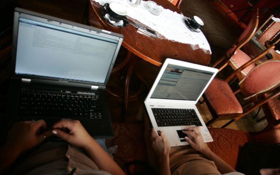 Przetargi wchodzą do Internetu