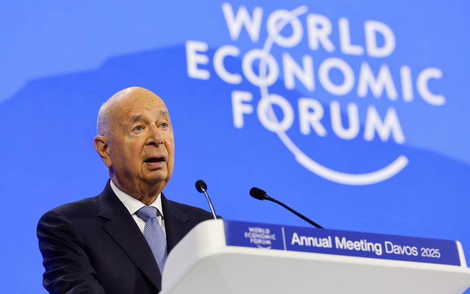 Klaus Schwab założył Światowe Forum Ekonomiczne w 1971 r. Kierował nim nieprzerwanie aż do tegoroczn