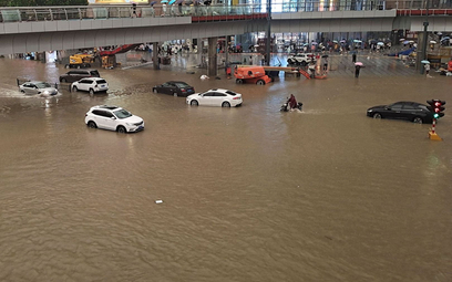 Chiny: Kataklizm w stolicy prowincji Henan. "Najwięcej deszczu od 1000 lat"