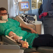 Spośród ponad 5 tys. wyleczonych osocze oddały tylko 53 osoby, w tym m.in. minister Michał Woś