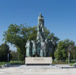 Pomnik Wyspiańskiego przez Muzeum Narodowym w Krakowie