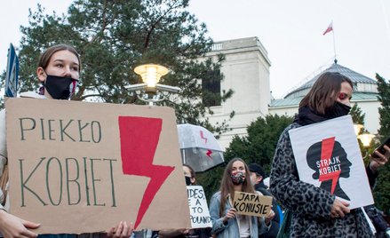 Sondaż: 6,4 proc. Polaków chce realizacji wyroku TK ws. aborcji