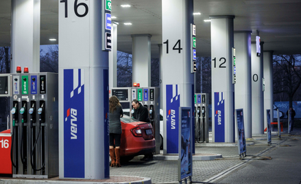 Stacja Benzina w Pradze, należąca do Unipetrolu