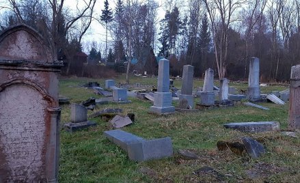 Słowacja: Przy granicy z Polską zdewastowano żydowski cmentarz