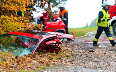 Prawo drogowe: tragicznych wypadków przybywa jesienią