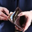Samowolna wypłata zaliczki przez pracownika karana dyscyplinarką