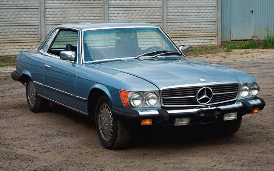 Mercedes SL trzeciej generacji to drugi po klasie G najdłużej wytwarzany w historii marki model. Był