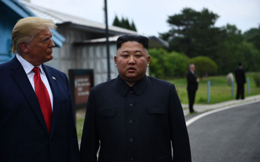 USA zapewniają: Nie chcemy zostawić broni atomowej Kimowi