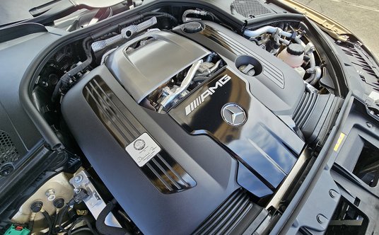 Mercedes-AMG S63 E Performance