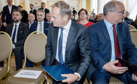 PO Donalda Tuska inaczej niż Nowa Lewica Włodzimierza Czarzastego nie uzupełnia rejestrów wpłat
