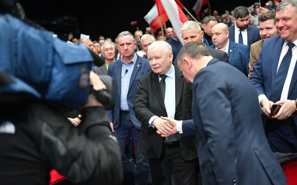 Prezes PiS Jarosław Kaczyński podczas spotkania z mieszkańcami w ramach akcji „Bądźmy Razem” w Centr