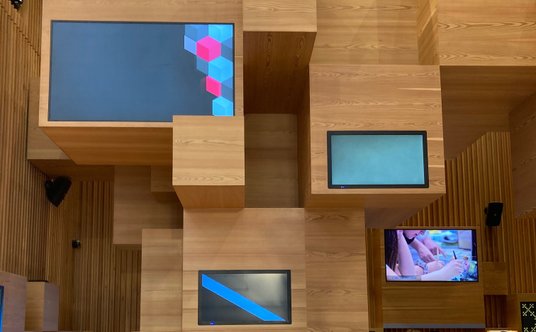 Wnętrze na I piętrze polskiego pawilonu na Expo 2020 w Dubaju.