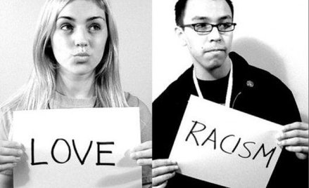 Fotoinstalacja Claytona Campbella w UNIT24 Gallery w Londynie