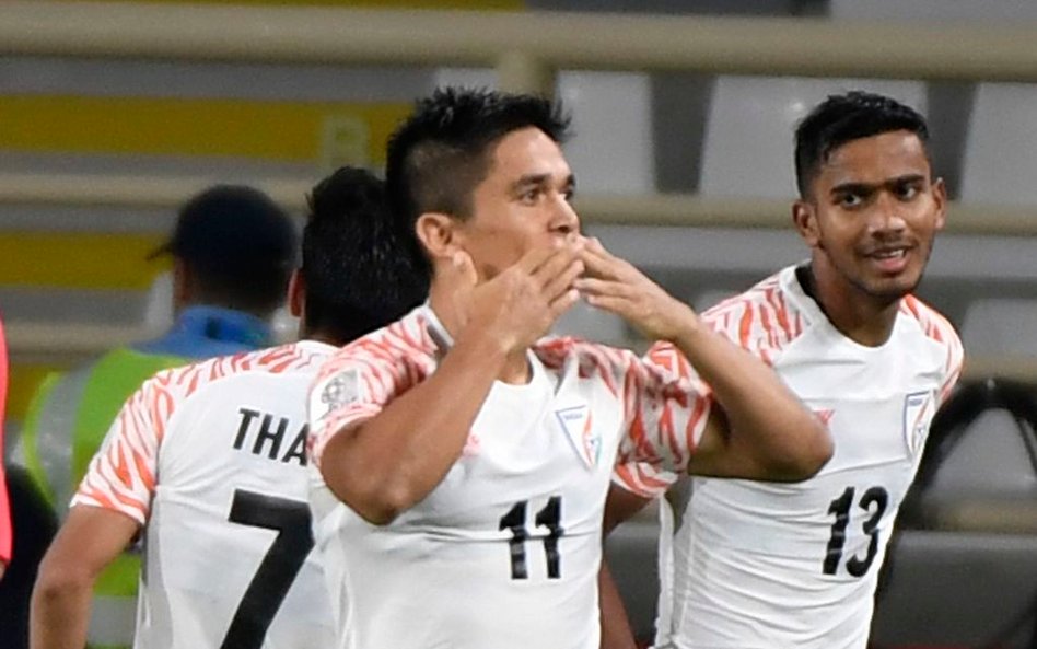 Sunil Chhetri wyprzedził Messiego, goni Ronaldo