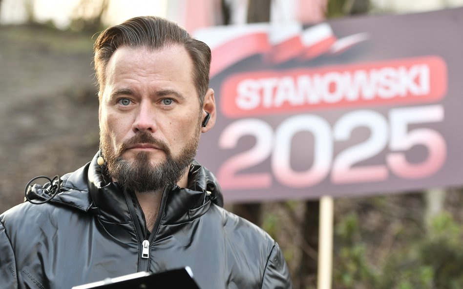 Dziennikarz, kandydat w zbliżających się wyborach na prezydenta RP Krzysztof Stanowski podczas akcji
