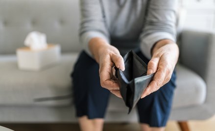 Wydatki socjalne w Polsce są rozdęte? Ekonomiści oceniają.