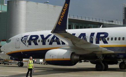 Ryanair opublikował w internecie dane o zarobkach pracowników