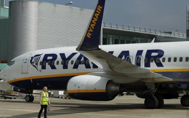 Ryanair opublikował w internecie dane o zarobkach pracowników