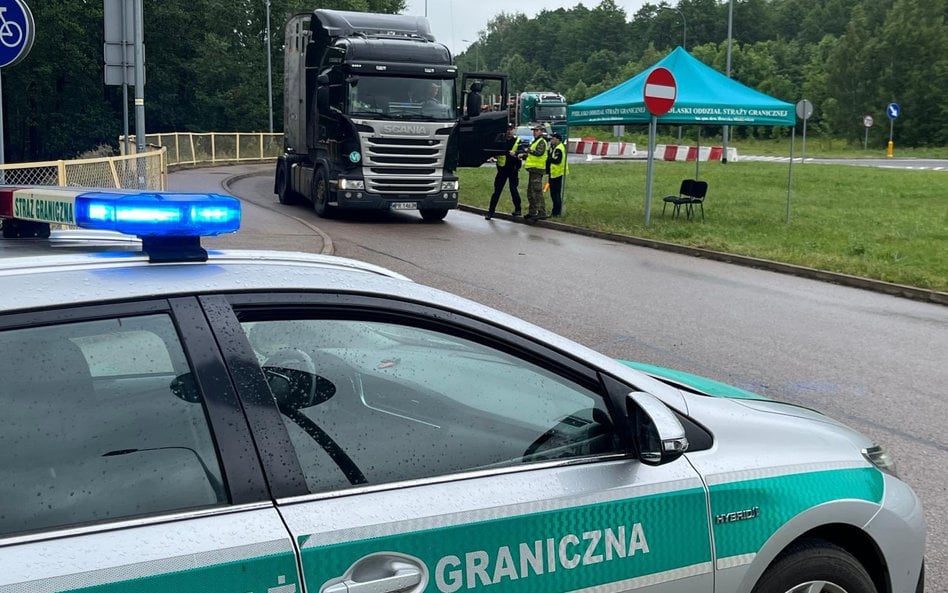 Kierowcy ciężarówek dłużej czekają na powrót do domu