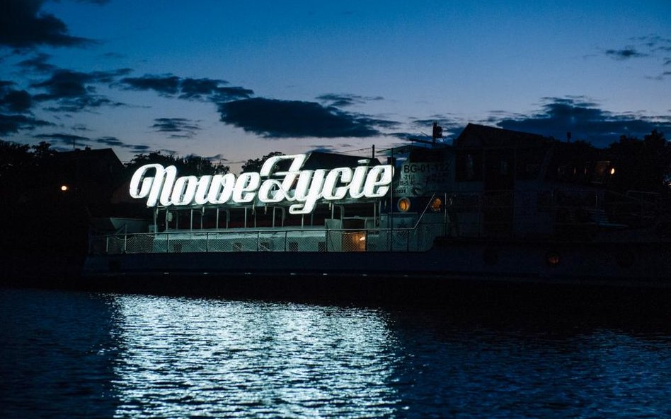 Elżbieta Jabłońska, Nowe Życie, 2011, neon