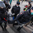 Policja likwiduje w Moskwie deomstrację antywojenną