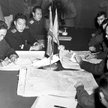James Murray i Chang Chun San podczas rozmów o zawieszeniu broni - 11 października 1951 r..
