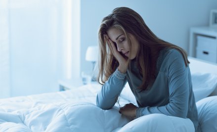 Osoby, które przez długi czas zmagają się z zaburzeniami snu mogą doświadczać stopniowej utraty spra