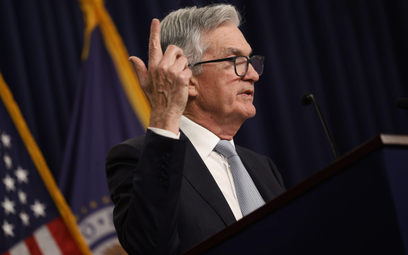 Jerome Powell oświadczył, że Fed zbliża się do zamierzonego celu. Główne pytanie sprowadza się jedna