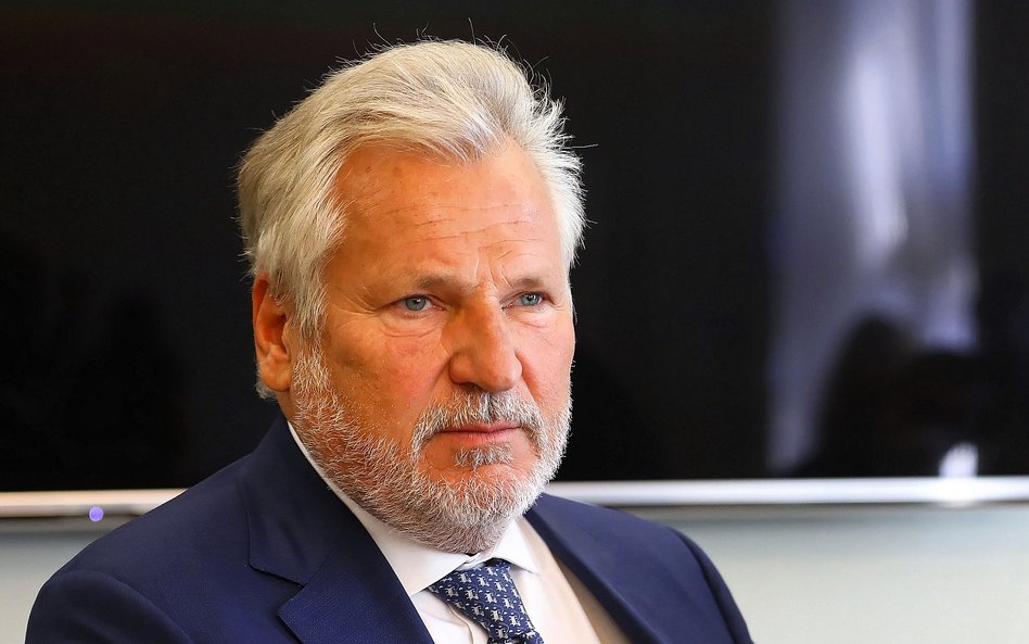 Kwaśniewski o migrantach pod granicą: Trzeba im pomóc