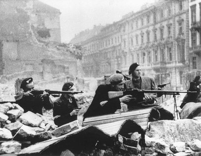 W uroczystościach wybuchu Powstania Warszawskiego wezmą udział kombatanci, przedstawiciele władz pań