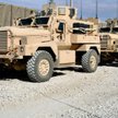 Ciężki MRAP Cougar 4x4 podobno najlepiej radzi sobie  na szosie, czyli utwardzonej nawierzchni