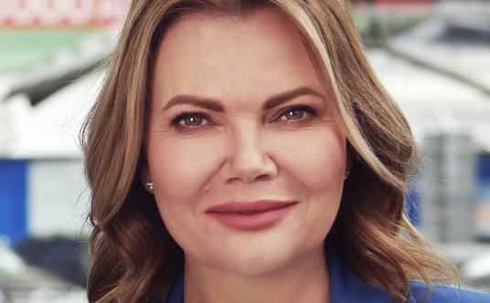 Karolína Topolová, dyrektor generalna AURES Holdings, operatora międzynarodowej sieci autocentrów AA