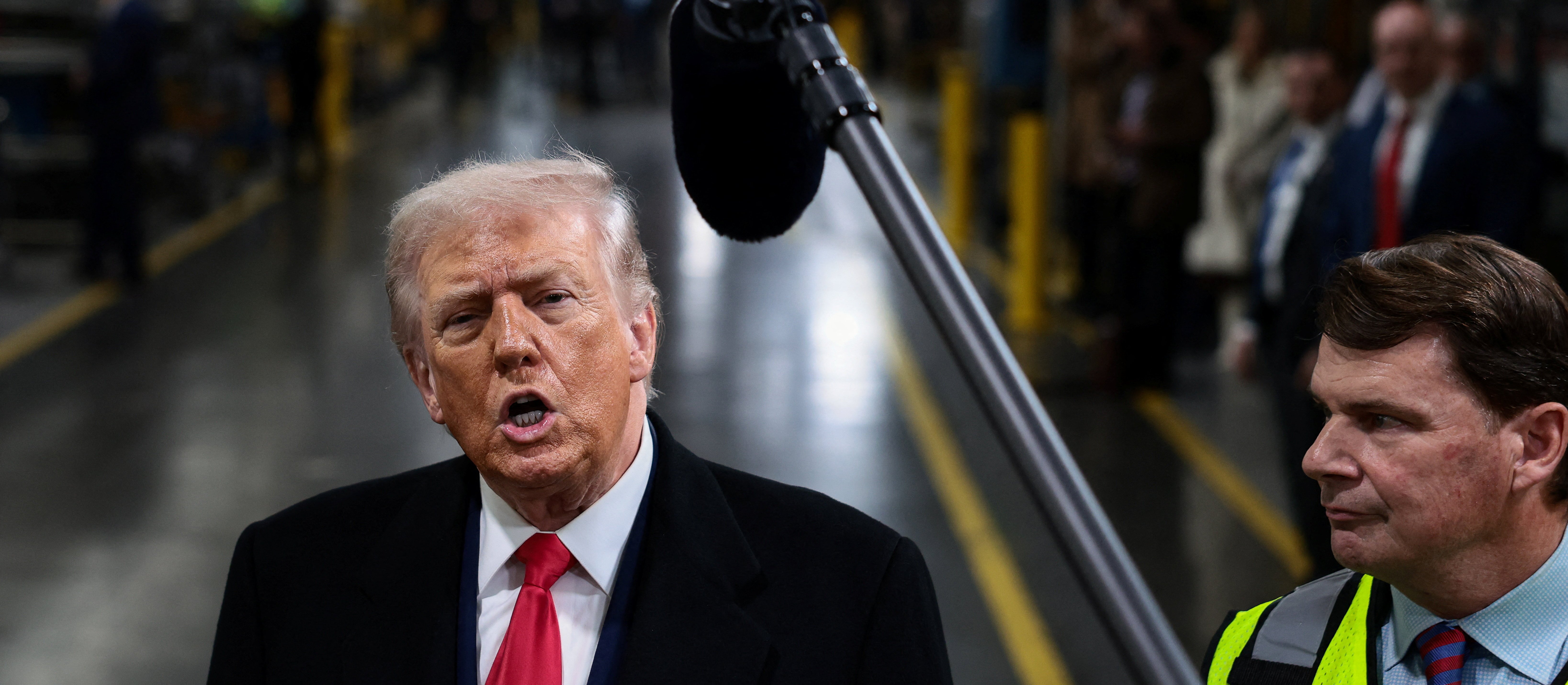 Irena Lasota: Od Chaplina do Trumpa – Polacy i światowe skandale