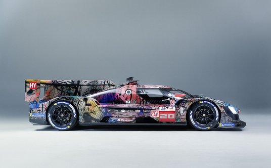 BMW M Hybrid V8 Art Car