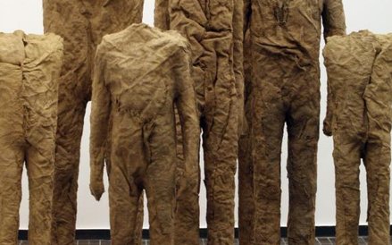 Tymczasowa siedziba Muzeum Sztuki Nowoczesnej - 2008 r. Wystawa "Sztuka cenniejsza niż złoto" - rzeź