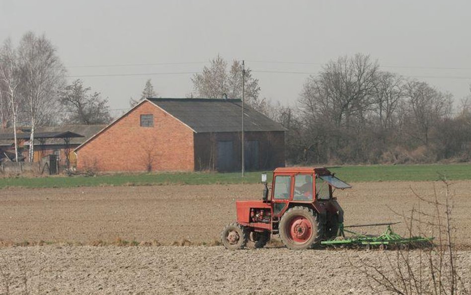 Agencja rozlicza rolników z pobierania dopłat do ziemi