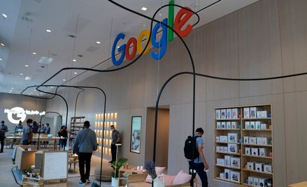 Google zwalnia