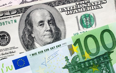 Mocny dolar, słabe euro