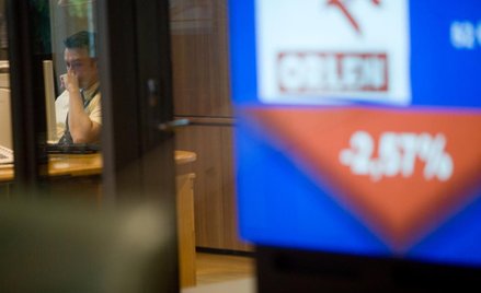 Mocna przecena ropy uderza w notowania