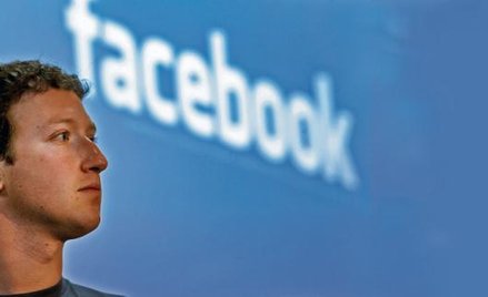 Mark Zuckerberg musi czuć się bardzo cool. Dzięki wycenie Facebooka na ponad 100 mld dolarów z?mająt