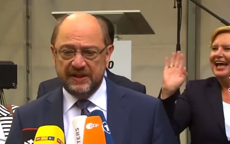 Kondolencje Schulza. W tle śmiech